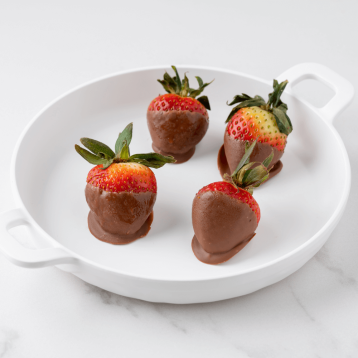 فراولة مغطاة بالشوكولاتة